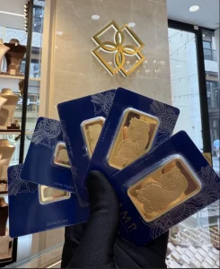 PAMP Suisse gold bars with certificate and serial number